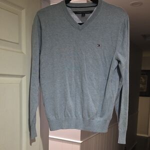 Tommy Hilfiger Men's Blue V-Neck Sweater